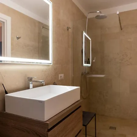 Secret Con Piscina Privata